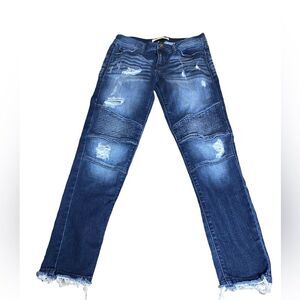 Kancan Estilo Size 7/27 Jeans Style Mid Rise Ankle Skinny Distressed Raw Hem